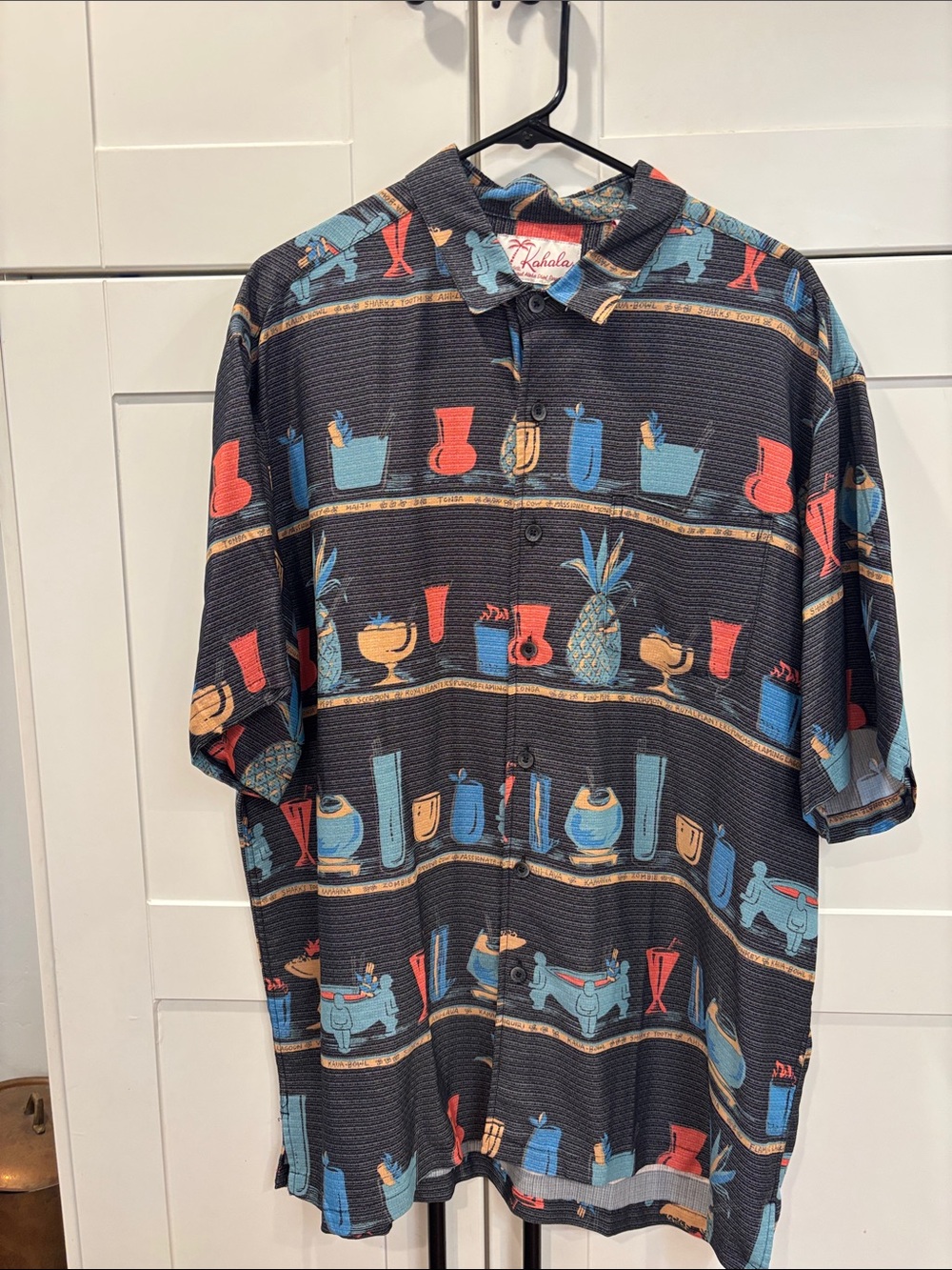 Kahala Men's Black Short-Sleeve Tropical Cocktail Print Shirt